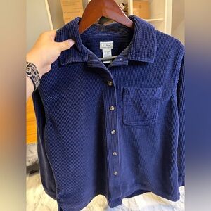 L.L. Bean Dark Navy blue Button-Down top  100% cotton size M-PET
